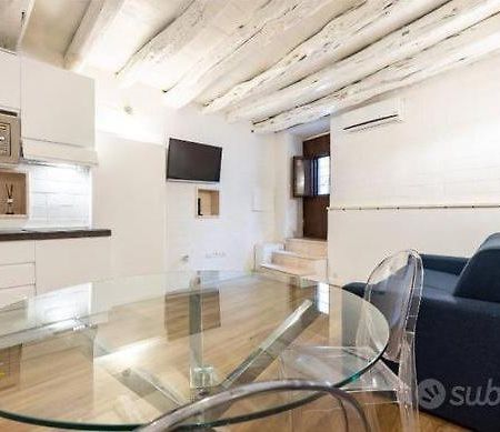 Abbalughente Central Rooms Cagliari Eksteriør bilde