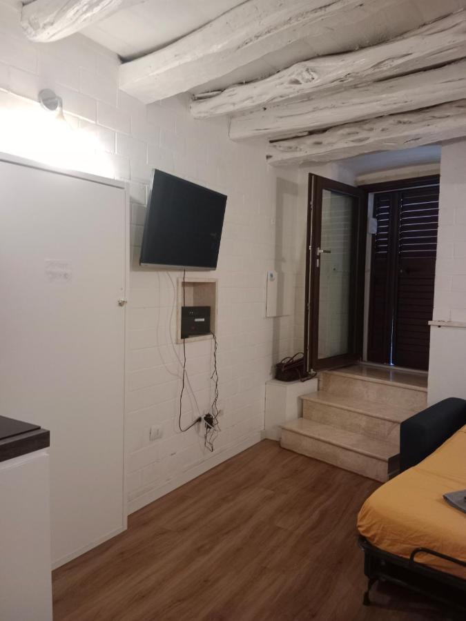 Abbalughente Central Rooms Cagliari Eksteriør bilde